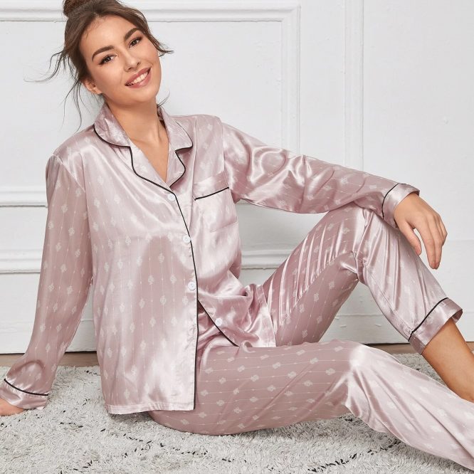 How to Choose Comfortable and Skin-friendly sleepwear? - Fabulous ...